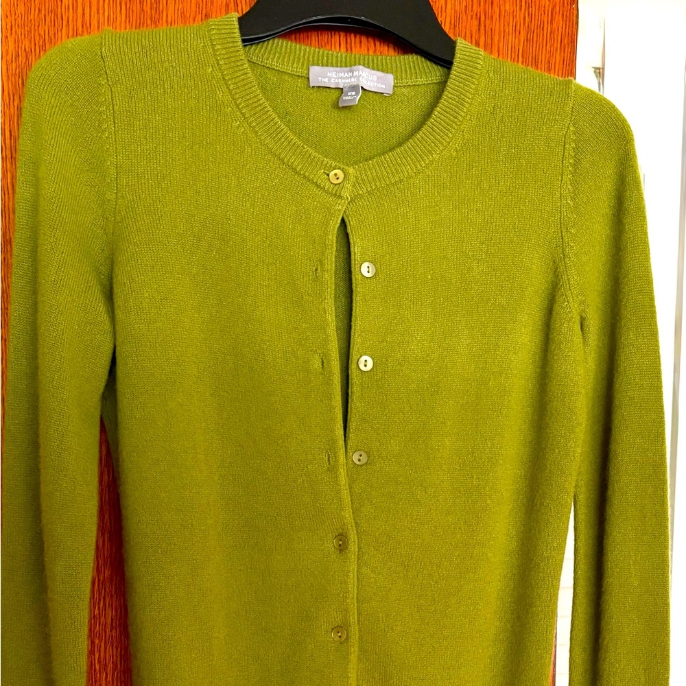 New Neiman Marcus Cashmere Cardigan